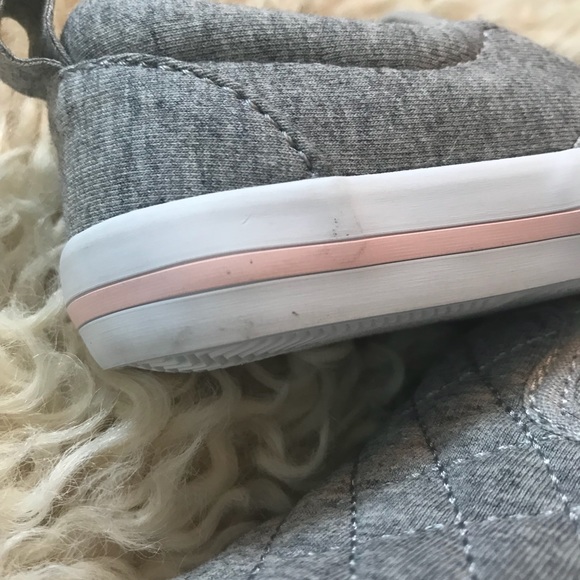 SOLD - NWOT Old Navy quilted slip-ons - Picture 7 of 8